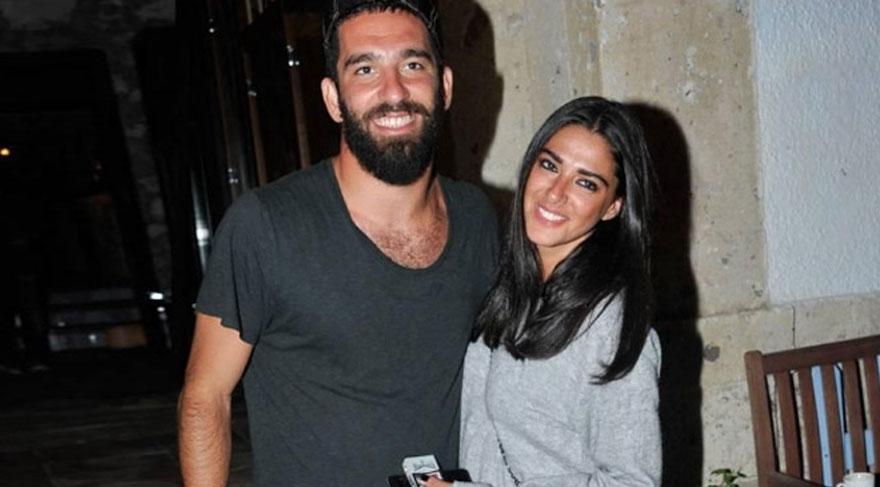 Arda Turan ayrıldığı sevgilisi ilə bir arada