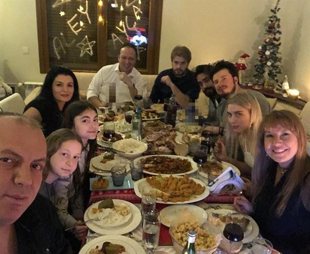 Aleyna Tilkinin ev partisi
