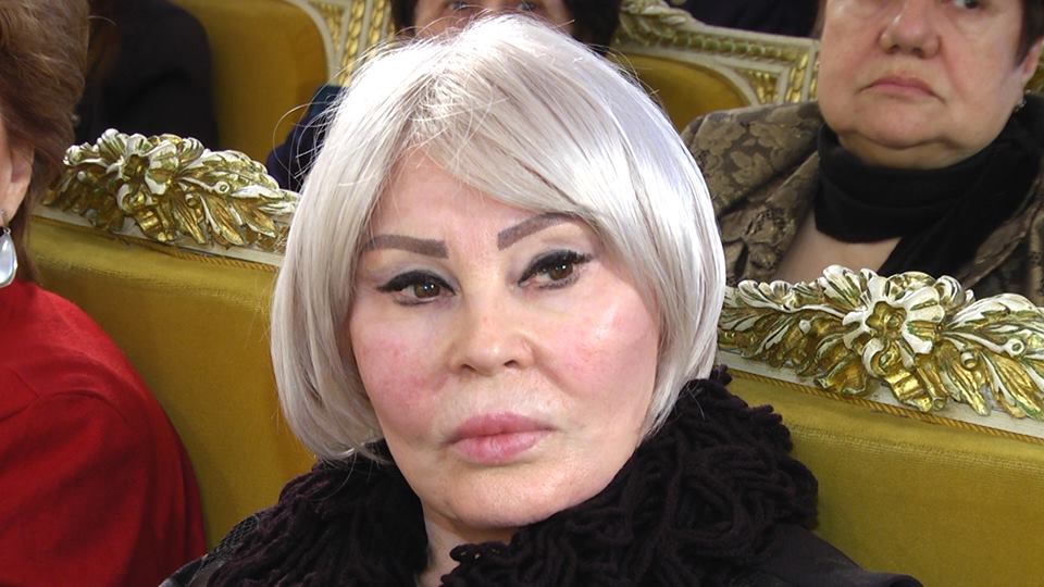 Amaliya Pənahova yenə imicini dəyişdi