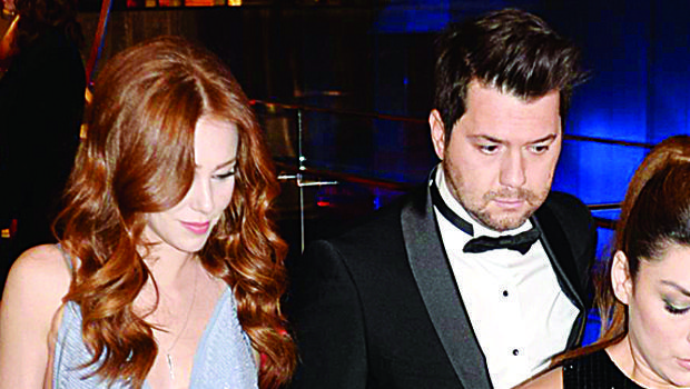 Elçin Sangunun sevgilisi öpüşmə səhnələrini izləyə bilmədi. Zalı tərk etdi