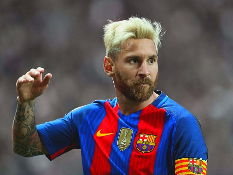 Messi Ronalduya çatmadı