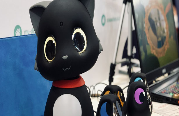 Çində robot pişik təqdim edilib
