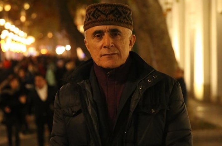 Alim Qasımovdan tənqid: "Onlar oxuyanda kanalı çevirirəm"